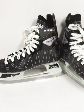 CCM Intruder Black Senior Men Ice Hockey Skates Size 9 Used One Time